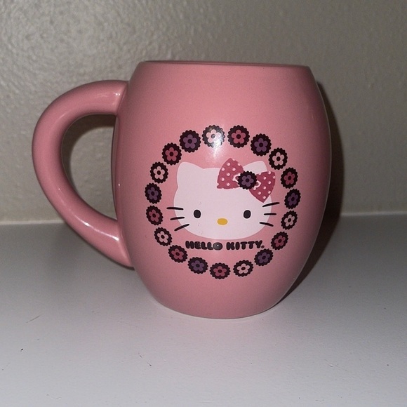 Hello Kitty Pink 1976 2013 Sanrio Co. 18 oz Coffee Mug - Picture 1 of 4